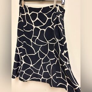Ann Taylor Black and White Abstract A-Line Skirt